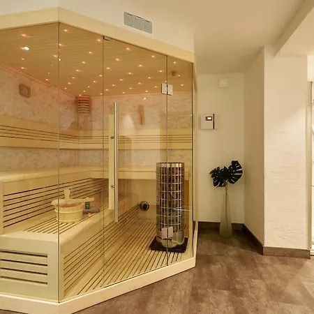 Mit Whirlpool Und Sauna Holiday home