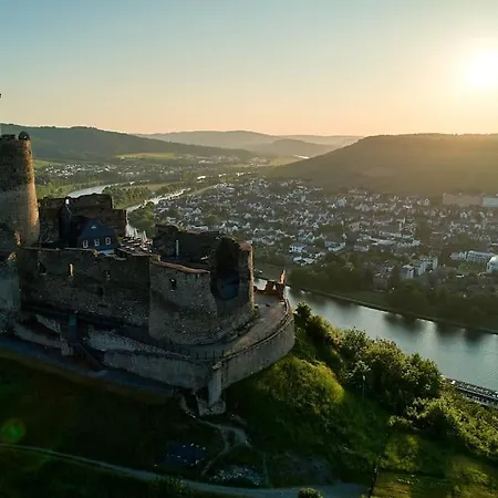 Mit Whirlpool Und Sauna *