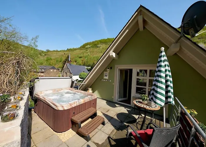 Casa de Férias Mit Whirlpool Und Sauna *